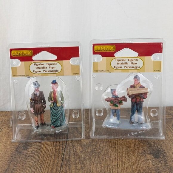 Lemax Christmas Village Figurines • Couple Walking & Carrying Wood • NIB - Picture 1 of 6